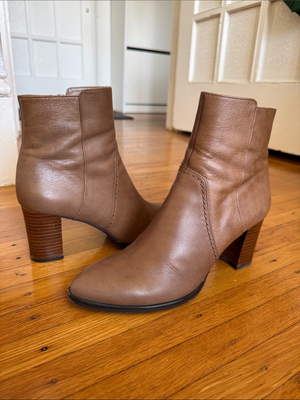 Leather Ankle Boots with Stacked Heel, Made in Japan